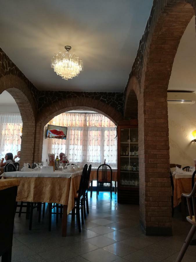 Hotel La Lepre 2*